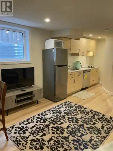 BASEMENT UNIT#1 - 37 CRYSTAL DRIVE | BASEMENT UNIT#1 - 37 CRYSTAL DRIVE, Richmond Hill | 3110850