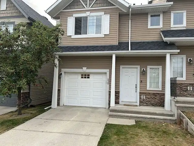 Cozy Townhouse - 1 bedroom furnished | 232 Rockyspring Grove Northwest, Calgary | 3133808