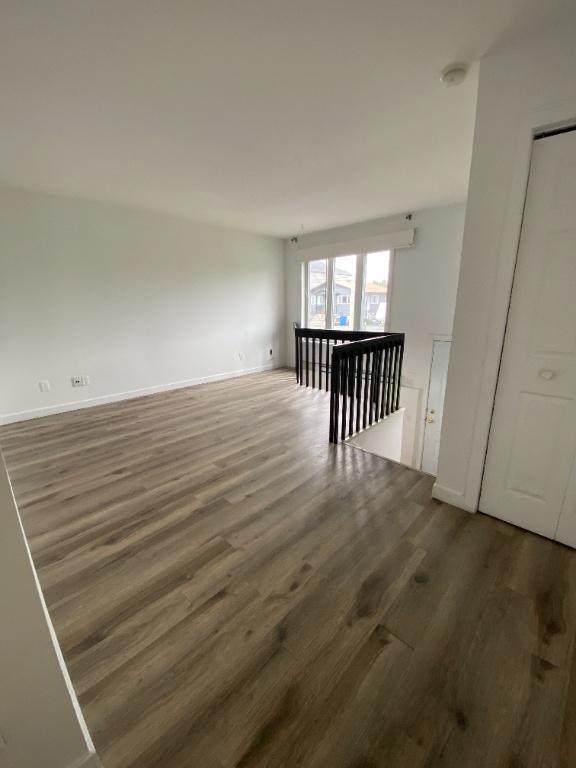 61/2 SITUÉ À SAINT-HUBERT , PROCHE DU LAC DE CITÉ SOLEIL, À 5 minutes de deux écoles primaires. La cuisine et la toilette sont complètement renovées | 3108852