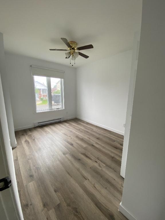 61/2 SITUÉ À SAINT-HUBERT , PROCHE DU LAC DE CITÉ SOLEIL, À 5 minutes de deux écoles primaires. La cuisine et la toilette sont complètement renovées | 3108852