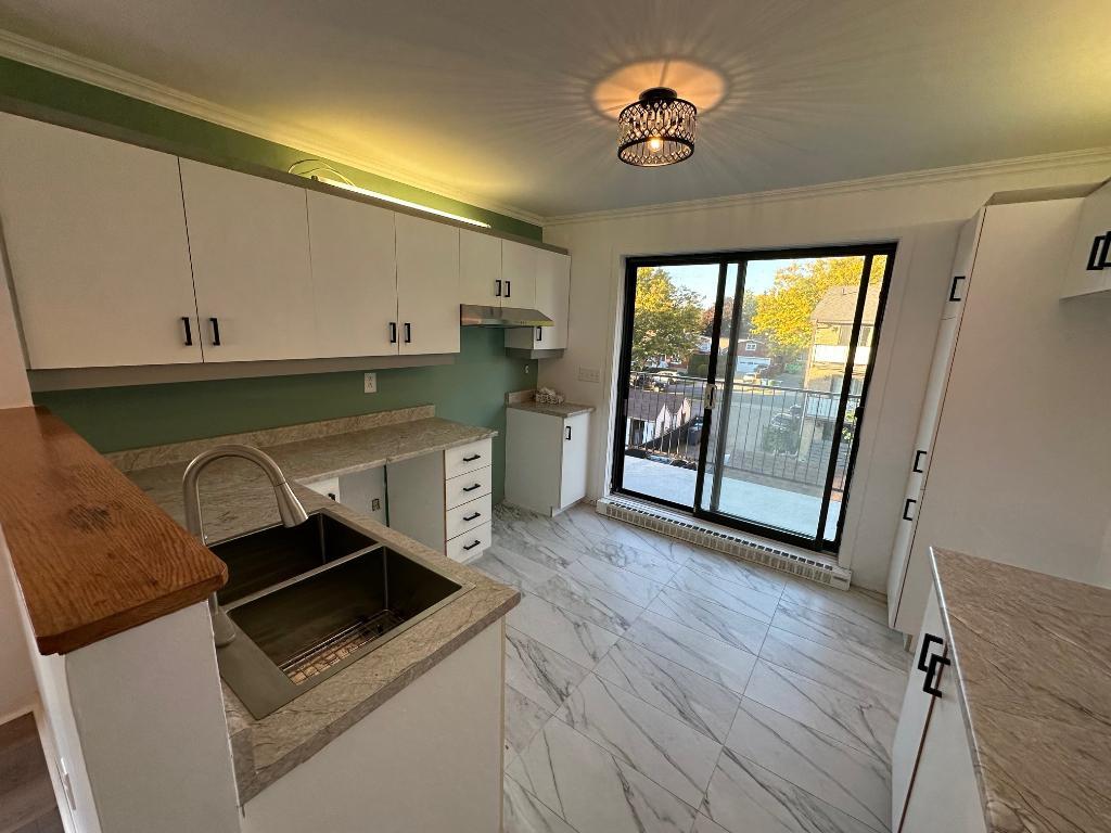 MAGNIFIQUE 5 1/2 - ENTIÈREMENT RÉNOVÉ - TRIPLEX | 3113333