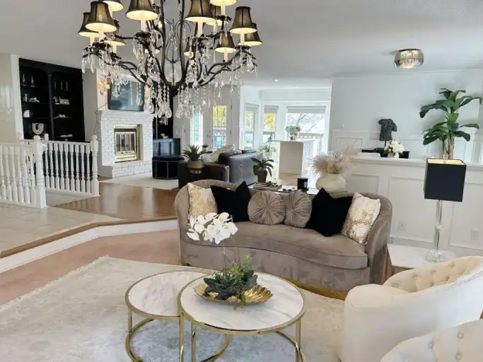 Beautiful 1986 sqf Main Floor  Fully Renovated , 2 BED +DEN (Storage) & 2 BATH | 8332 Hawkview Manor Link Northwest, Calgary | 3160452