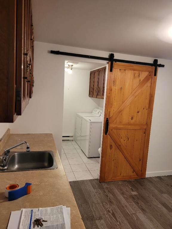 logement 3 1/2 au 1e étage 251 Denison O 885$ | 3115333