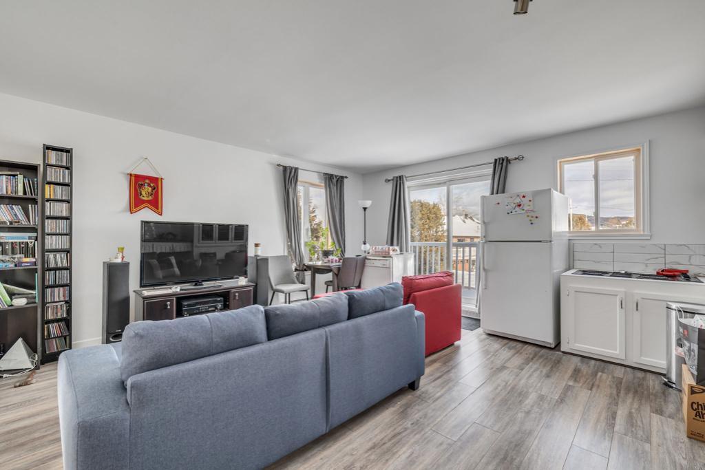 Grand 2 1/2 Lac St Charles semi meublé | 3180140