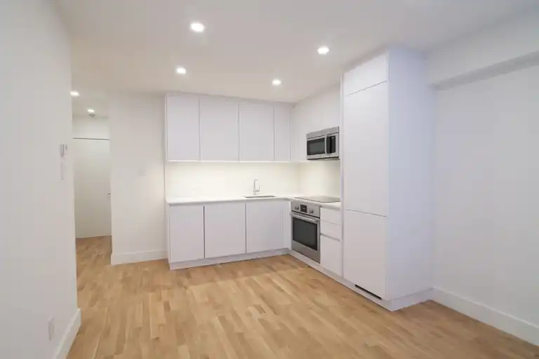4390 Grand Boulevard | 4390 Grand Boulevard, Montreal | 3115360