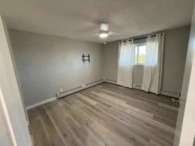 3rd Floor 2 Bed 2 Bath.In suite laundry, Inc: heat, water & underground parking | 303 - 10511 19 Ave NW, Edmonton | 3146165