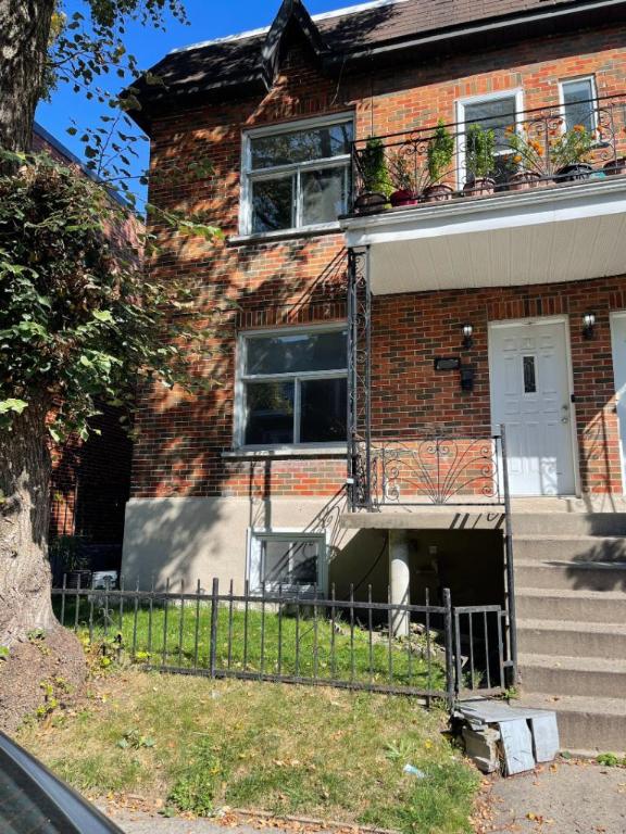 8 1/2 - Montréal (Parc-Extension) - 2 900 $/mois | 3116278