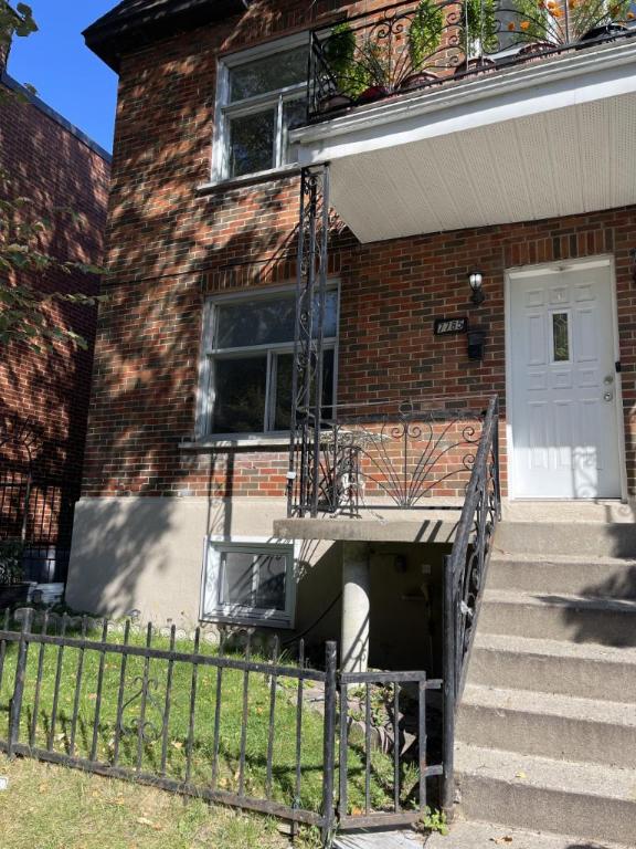 8 1/2 - Montréal (Parc-Extension) - 2 900 $/mois | 3116278