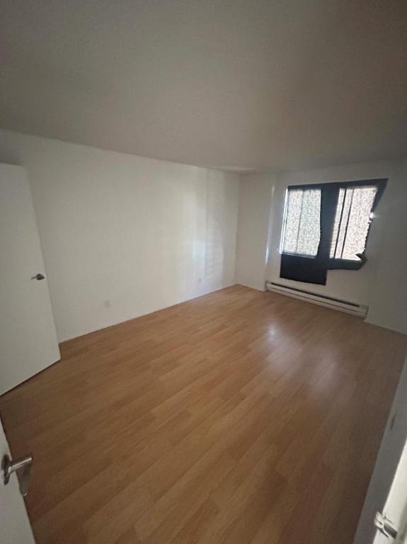 2 CH - 1 SDB - Côte Saint-Luc - $1,795 /mo | 3117062