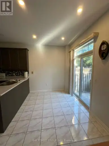 5 BALLYMORE DRIVE | 5 BALLYMORE DRIVE, Aurora | 3118016