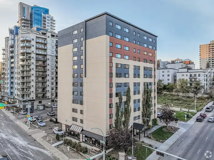 1-Bedroom Apartment - Steps from the Legislature & River Valley | 9710 105 Street Northwest, Edmonton | 3148073