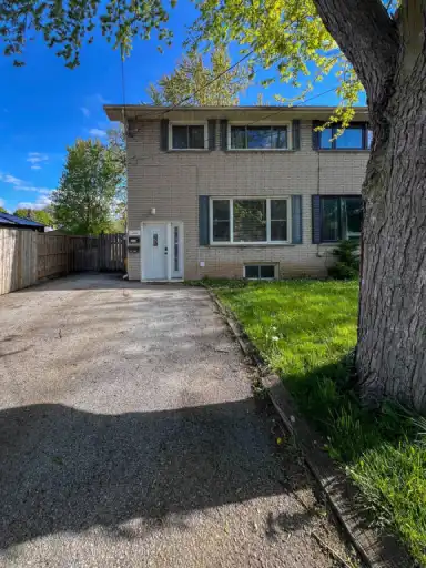 Lower- 252 Scott Street-*$200 Discount Off First Month’s Rent!* | 252 Scott Street, St. Catharines | 3118537