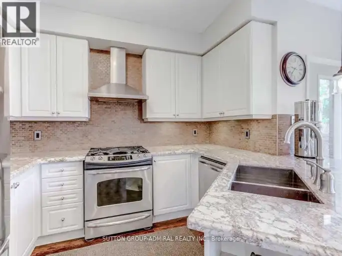 MAIN & 2ND - 30 LACONA CRESCENT | MAIN & 2ND - 30 LACONA CRESCENT, Richmond Hill | 3127421