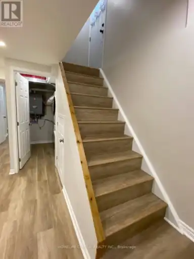 LOWER - 22 GRAY CRESCENT | LOWER - 22 GRAY CRESCENT, Richmond Hill | 3125414