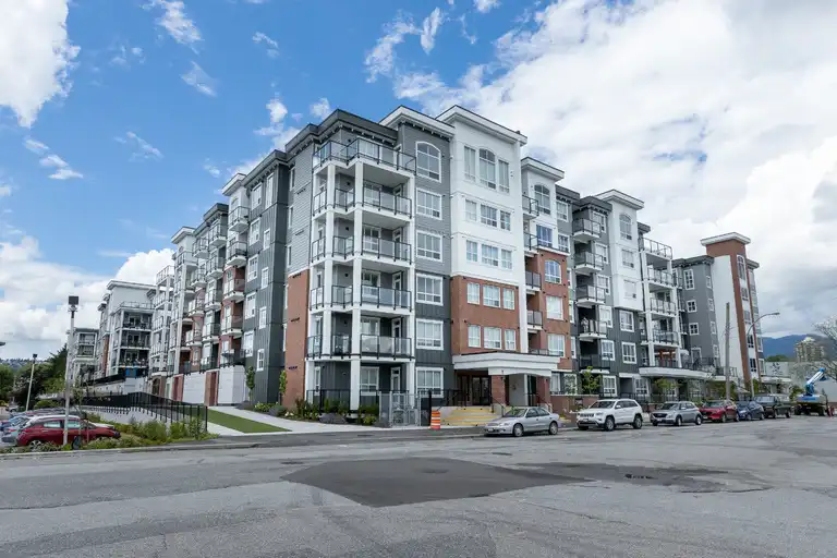 Beautiful 1 Bedroom Condo In Port Coquitlam! | 2180 Kelly Avenue, Port Coquitlam | 3119687