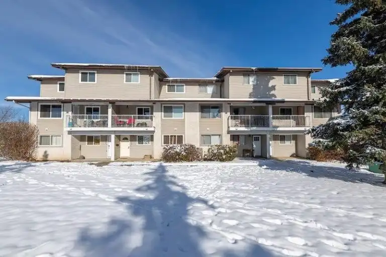 Cozy 2bedroom townhouse | Calgary | 3119794