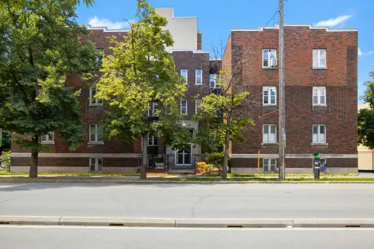 Boutique 1 bedrooms in Somerset Village - Available Immediately | 250 O'Connor Street, Ottawa | 3120298