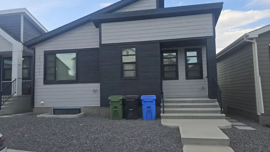 *** NEW*** Cozy Upper Floor of Single Home | 37 Herron Common Northeast, Calgary | 3120376