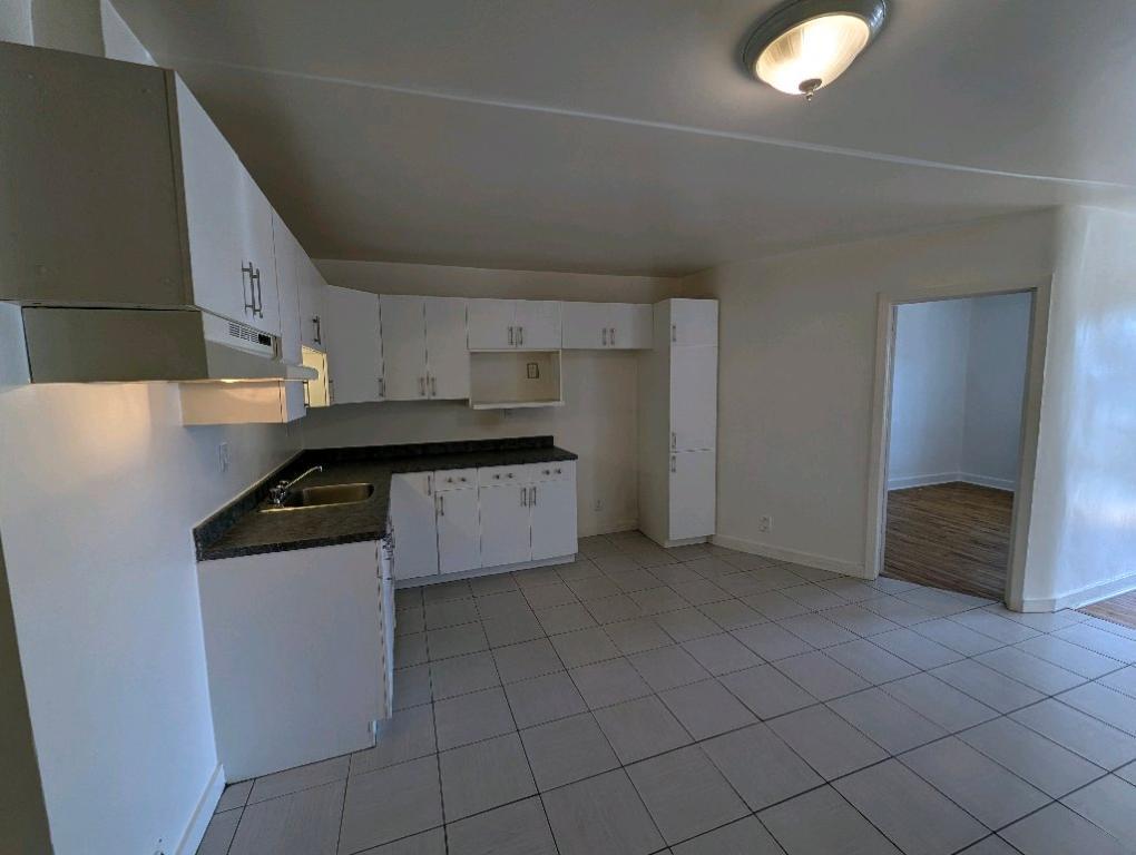5 1/2 plus sous-sol à Cowansville | 3121558
