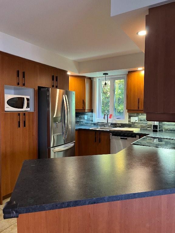 Condo à louer | 3177416