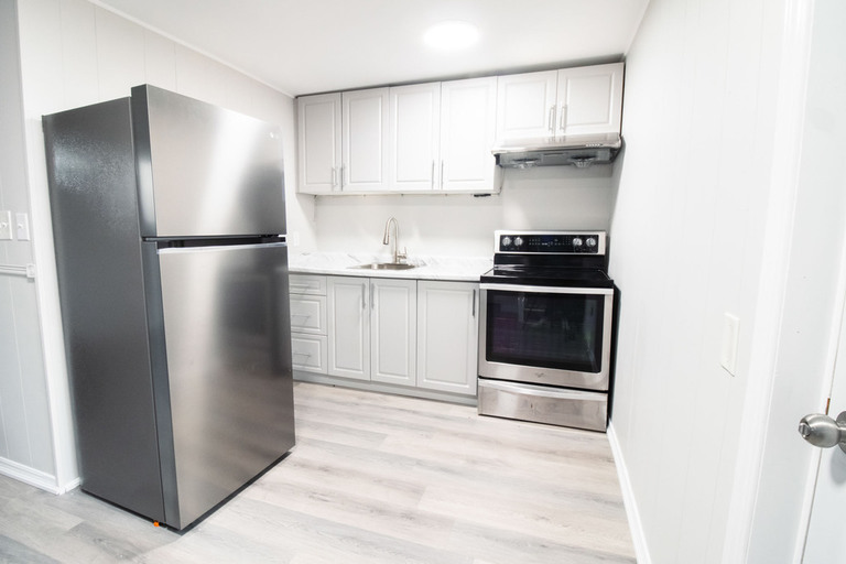 300 Alberta Street - 2 | 300 Alberta Street -, Welland | 3122066