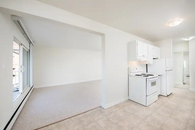 Crystal Court | 10835 114street, Edmonton | 3122174