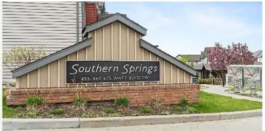 Bright End-Unit Townhome in Walker Lakes — 3 Bed + Den | 1,527 sq ft | 20 - 655 Watt Boulevard Southwest, Edmonton | 3151629