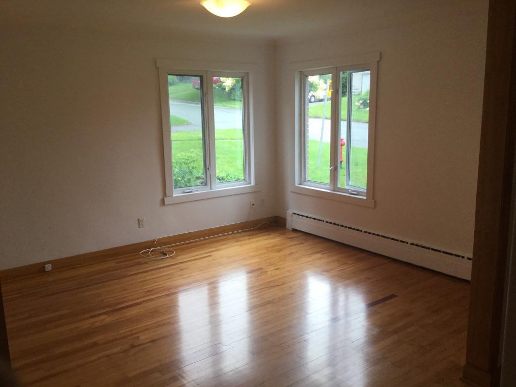 GRAND 5-1/2 À LOUER PRÈS UNIVERSITÉ DE SHERBROOKE | 3154364