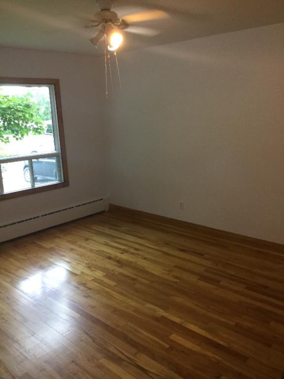 GRAND 5-1/2 À LOUER PRÈS UNIVERSITÉ DE SHERBROOKE | 3154364