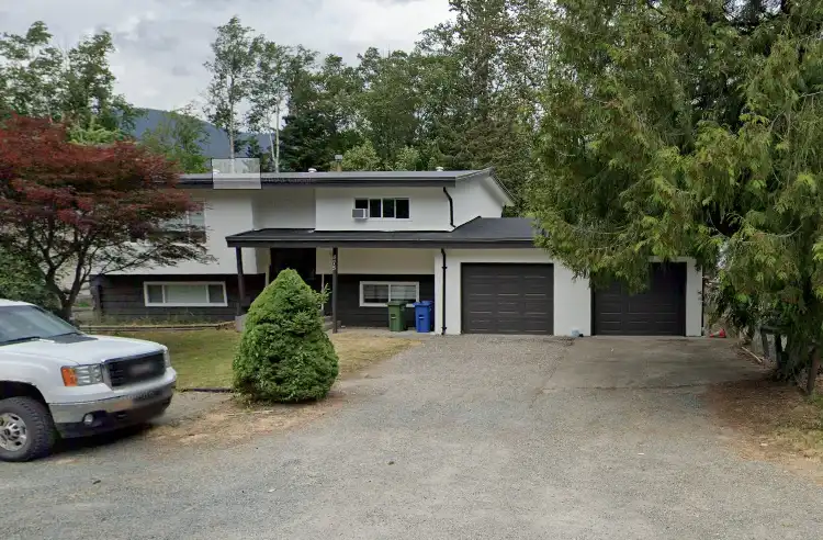 A spacious 3Bed/2Bath Main Floor of a House  in  Harrison Hot Springs | 475 Naismith Avenue, Harrison Hot Springs | 3123830