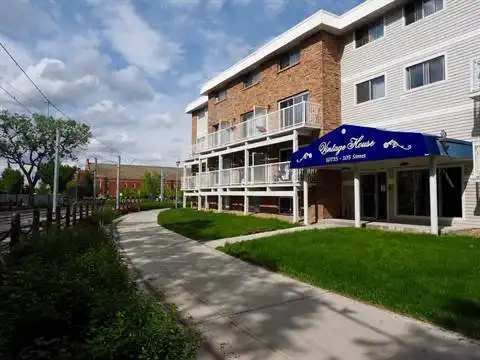 Downtown - Spacious 1-Bedroom, 2-Level Apartment with Balcony for Rent - Central McDougall | 10735 105 Street Northwest, Edmonton | 3133232