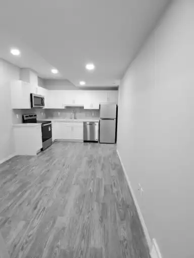 Modern 2 bedroom basement unit | 54 Creekside Manor Southwest, Calgary | 3123885