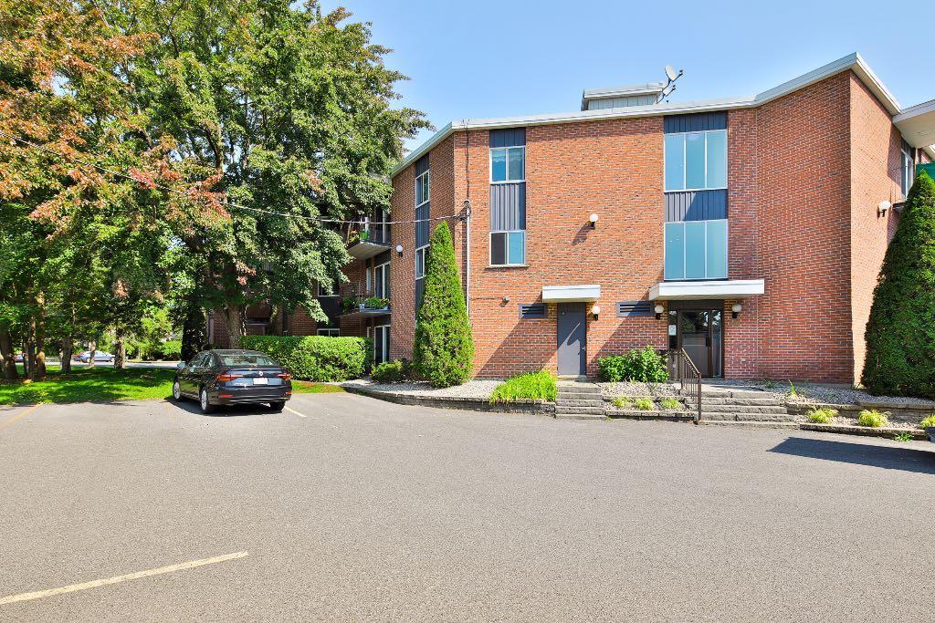 4 1/2 Saint-Bruno-de-Montarville Disponible MAINTENANT | 3123954