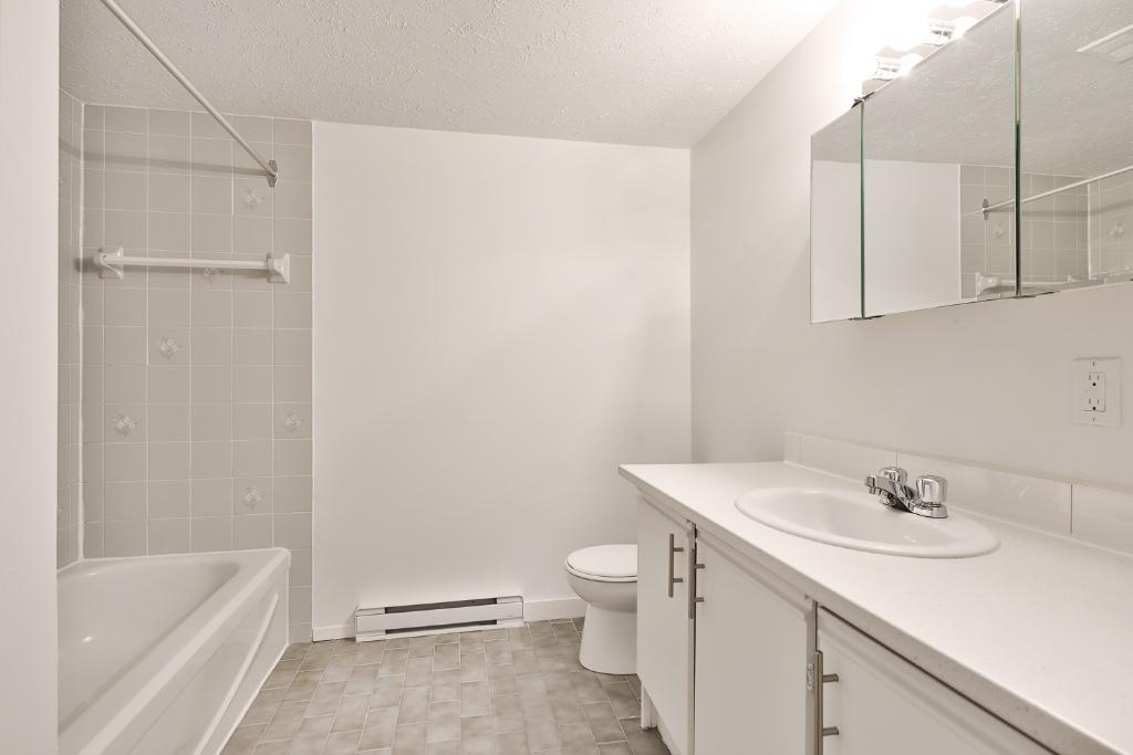 4 1/2 Saint-Bruno-de-Montarville Disponible MAINTENANT | 3123954