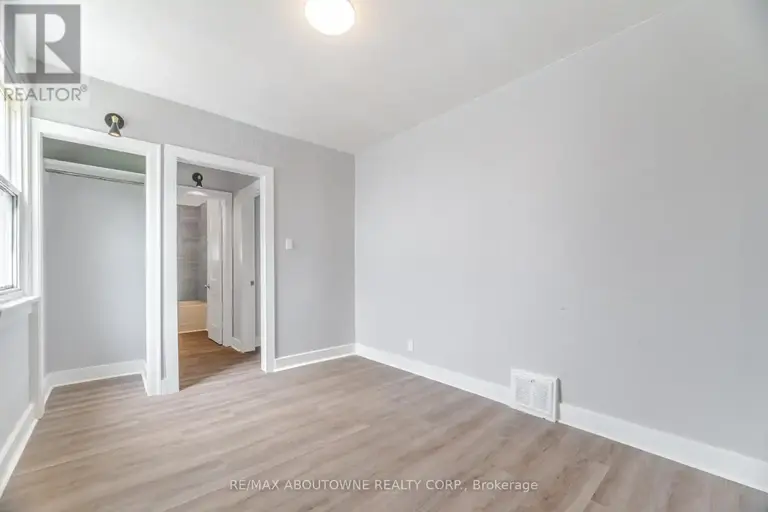 128 CROSS AVENUE | 128 CROSS AVENUE, Oakville | 3128160