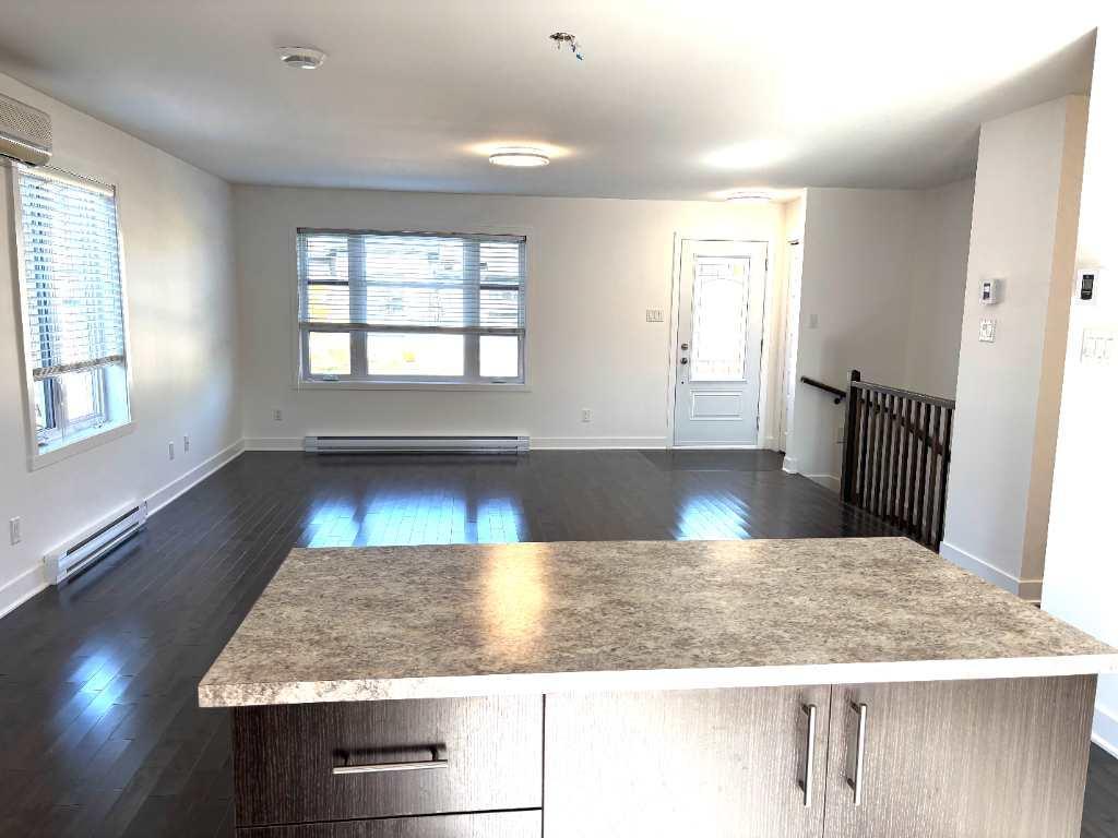 Maison à louer St-Janvier (haut maison avec bachelor) | 3128236
