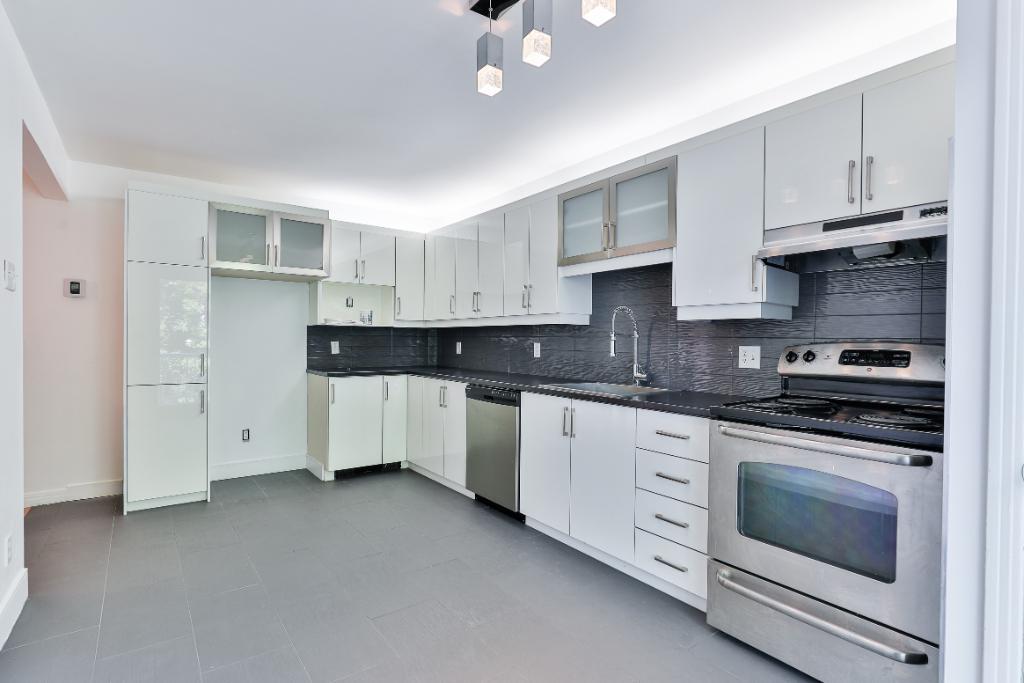 À LOUER - Rez de chaussée 3 chambres avec garage et cour | 3128237