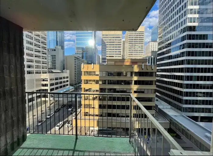 Work, Unwind & Relax | Furnished 1BR w/ Adjustable Desk, Air Fryer & Camping | 505 4 Avenue Southwest, Calgary | 3156146