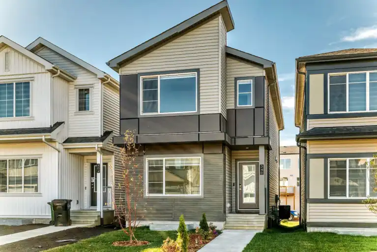 Modern 4-Bedroom Home for Rent in Alces, Southeast Edmonton | 340 29th Street Southwest, Edmonton | 3130880