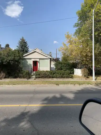 Renovated 2 bedroom plus den character home | 718 20th Avenue NW, Calgary | 3128408