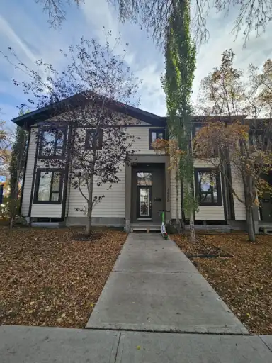 Cozy 3 Bedroom, Townhouse Inglewood | 12205 117 Avenue Northwest, Edmonton | 3156387