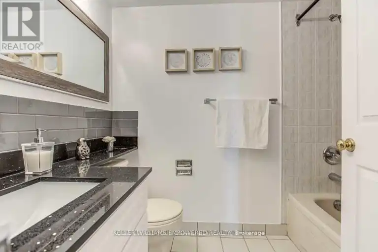 707 - 20 HARDING BOULEVARD W | 707 - 20 HARDING BOULEVARD W, Richmond Hill | 3129519