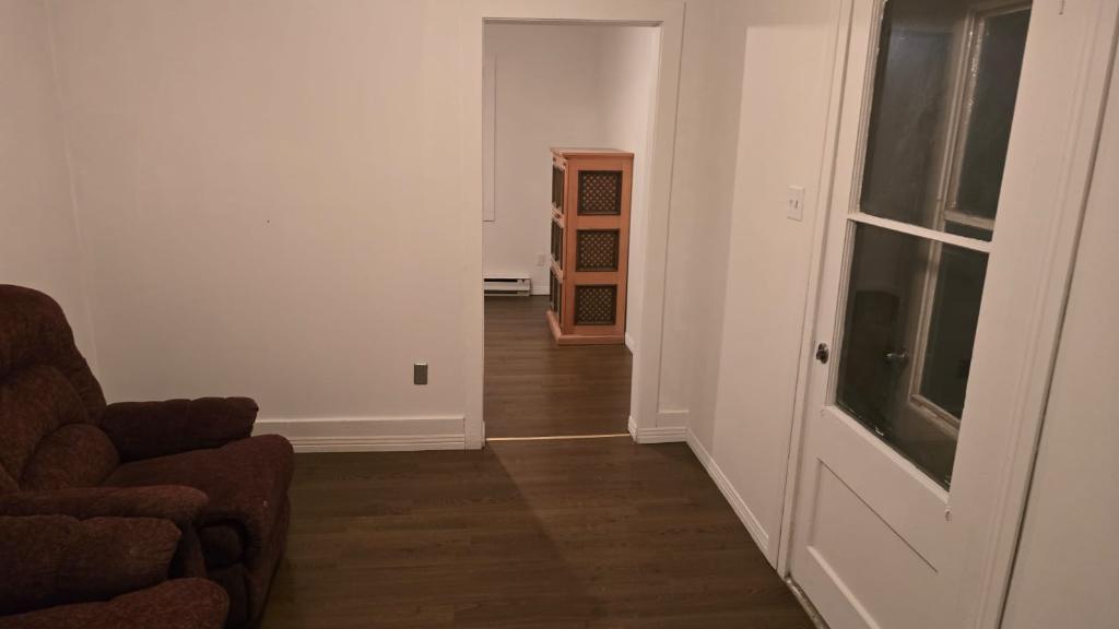 Beau 3½ à louer/Chauffé éclairé/Semi-meublé/Saint-Hyacinthe | 3130245