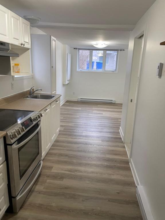 3½ Renovated – All-Inclusive – Île-Perrot (Hydro + Parking Included) Available Now – Move-in Ready! | 3130246