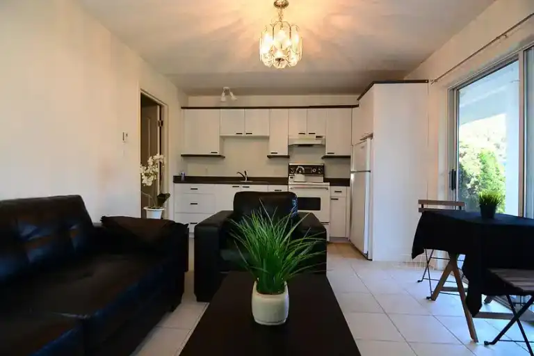 2br/1ba on E&N trail for rent, $2,195/month. | 877 Admirals Road, Victoria | 3130474