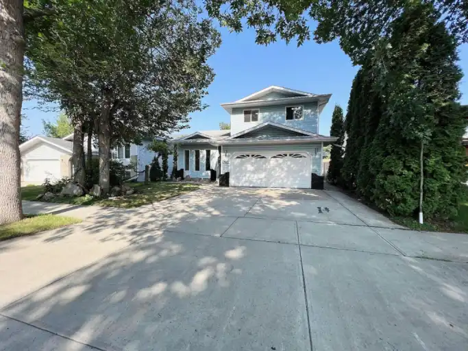 RENTAL PROPERTY NEAR WEST EDMONTON MALL | 9733 151 Street Northwest, Edmonton | 3130559
