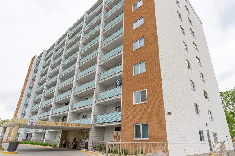 Granite House | 1100 Henderson Hwy., Winnipeg | 3130577