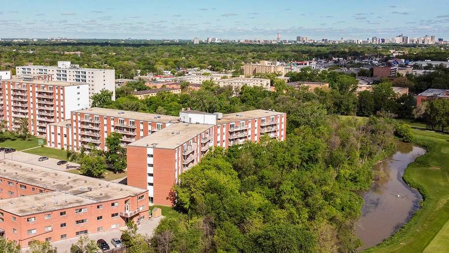 Seine River Gardens | 41 Clayton Drive, Winnipeg | 3130578