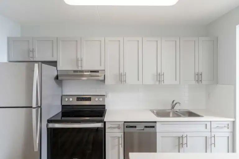 Gable Arms | 1590 Henderson Hwy, Winnipeg | 3130587