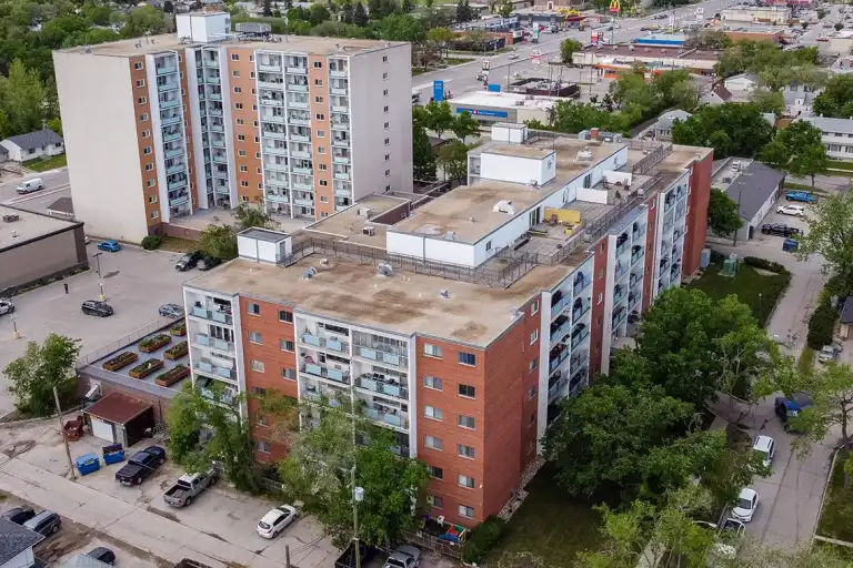 Sunrise Towers | 225 Arby Bay, Winnipeg | 3130588